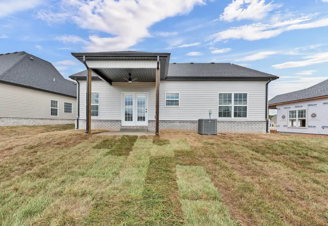 $349,900 | 382 Kingland Lane, Clarksville, TN 37043