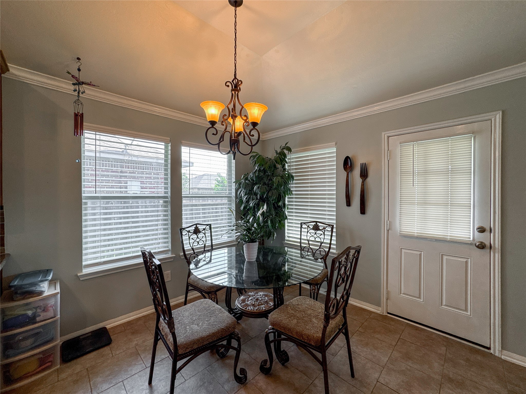 14 Palmdale Lane Manvel, TX 77578 - Photo 20 of 35 Breakfast area to enjoy lunch or play scrabble