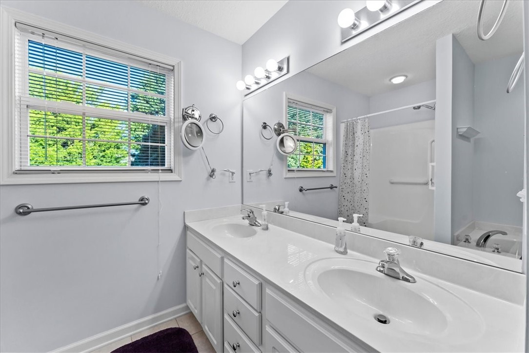 456 Chetola Road Seneca, SC 29672 - Photo 10 of 24 Gallery Image 10