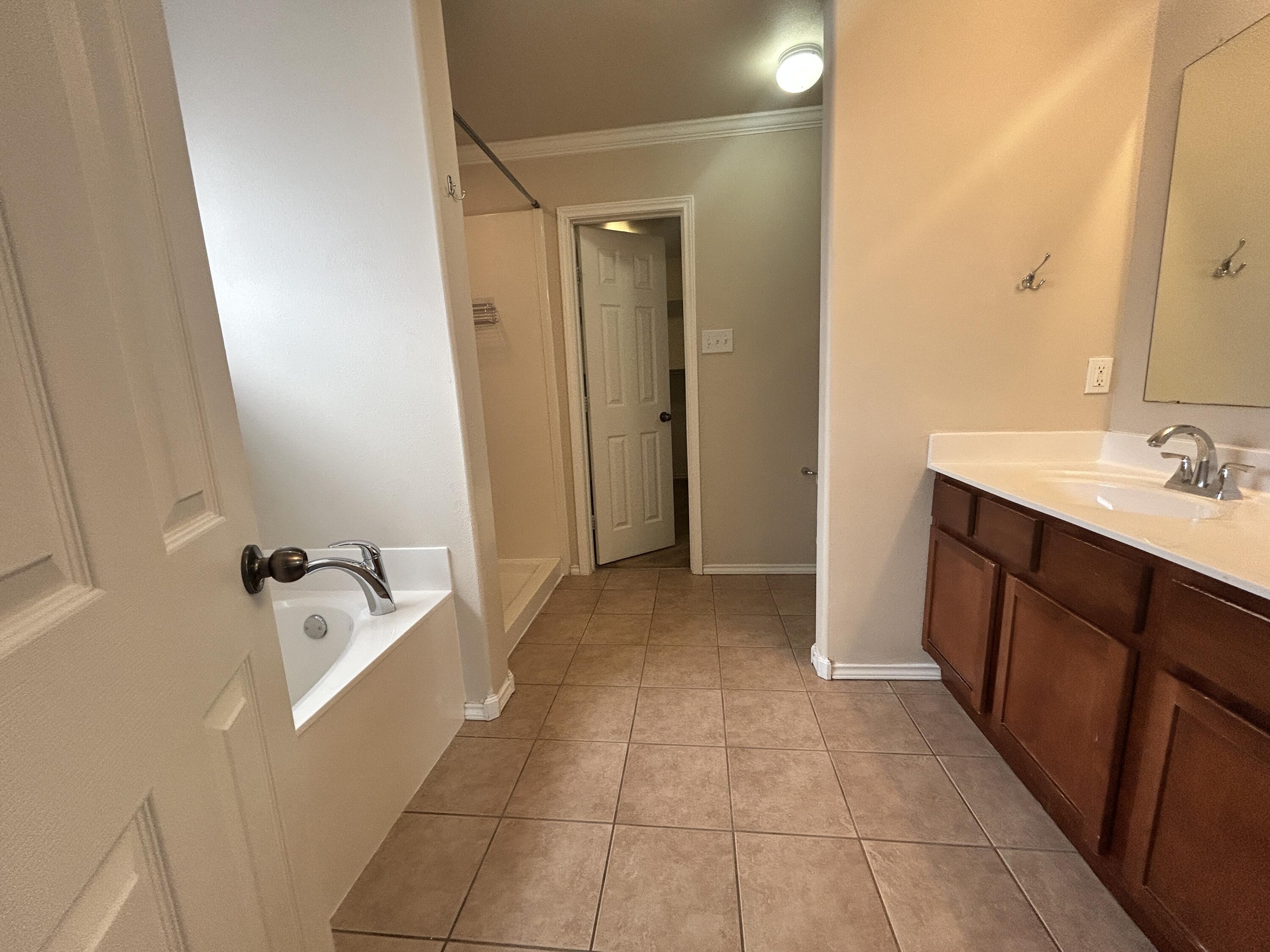 10601 Clinton Avenue Lubbock, TX 79424 - Photo 12 of 12 IMG_8504