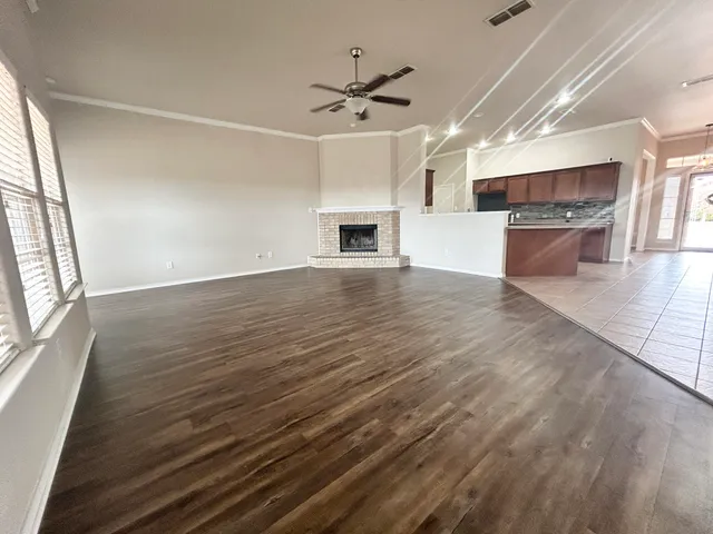 $2,325 | 10601 Clinton Avenue, Lubbock, TX 79424