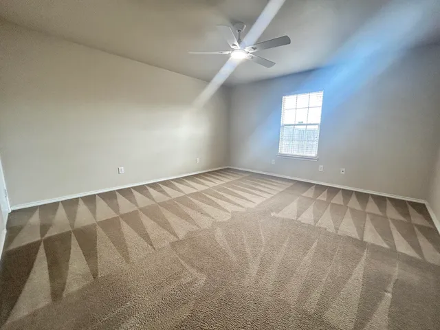 $2,325 | 10601 Clinton Avenue, Lubbock, TX 79424