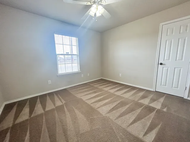 $2,325 | 10601 Clinton Avenue, Lubbock, TX 79424