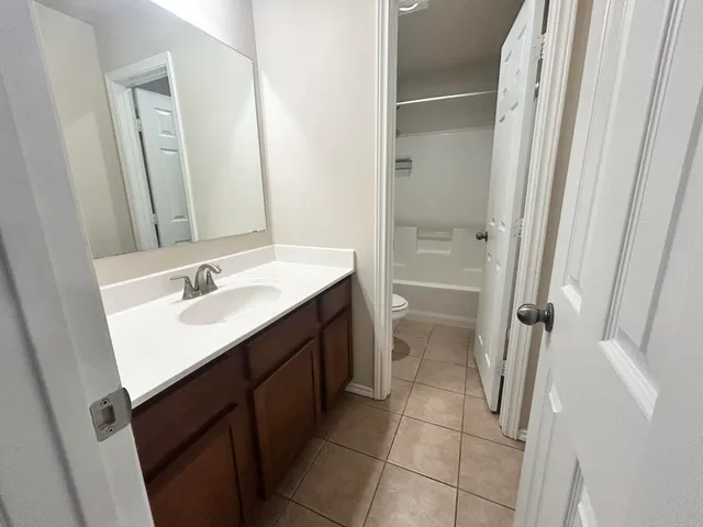 $2,325 | 10601 Clinton Avenue, Lubbock, TX 79424