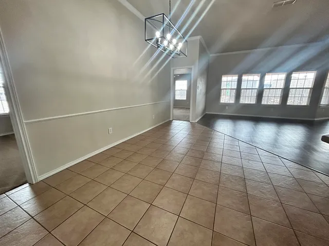 $2,325 | 10601 Clinton Avenue, Lubbock, TX 79424