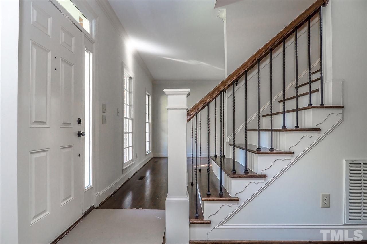 9012 Hemingwood Court Raleigh, NC 27613 - Photo 5 of 24