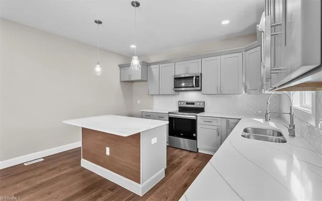 $459,000 | 6714 Planters Drive, High Point, NC 27265