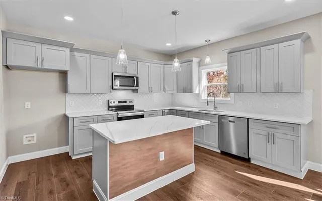 $459,000 | 6714 Planters Drive, High Point, NC 27265