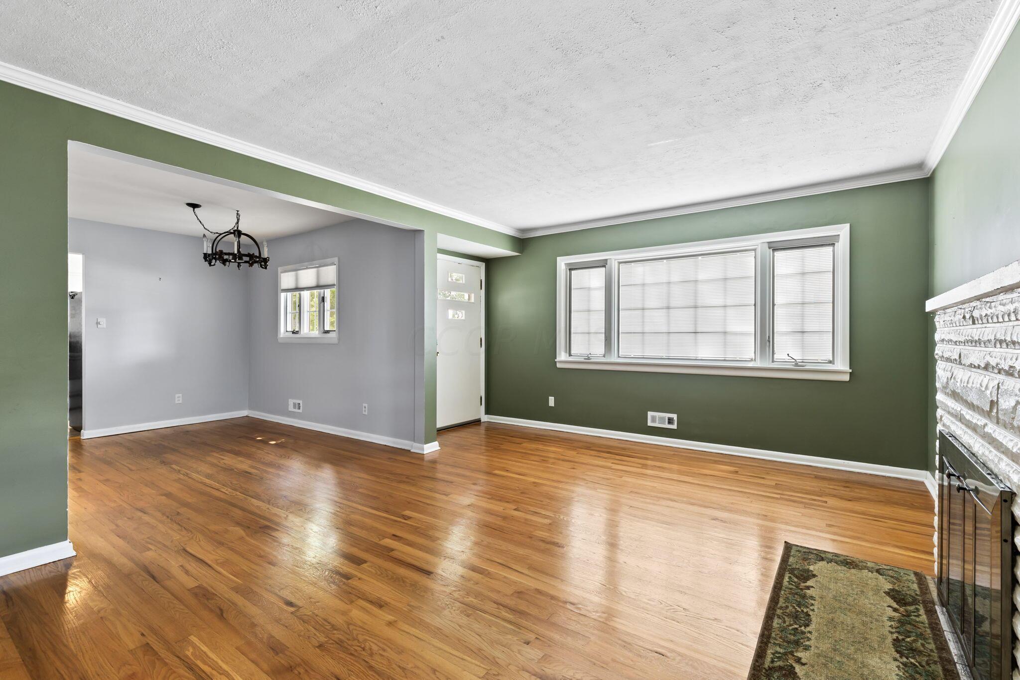 2796 Brandon Road Columbus, OH 43221 - Photo 5 of 44 Living Room with Picture Window