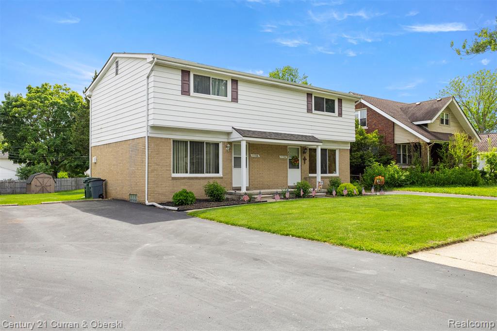 11706 Riverside Drive Plymouth, MI 48170 - Photo 1 of 33