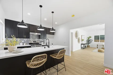 $499,000 | 1189 1/2 Crenshaw Boulevard, Los Angeles, CA 90019