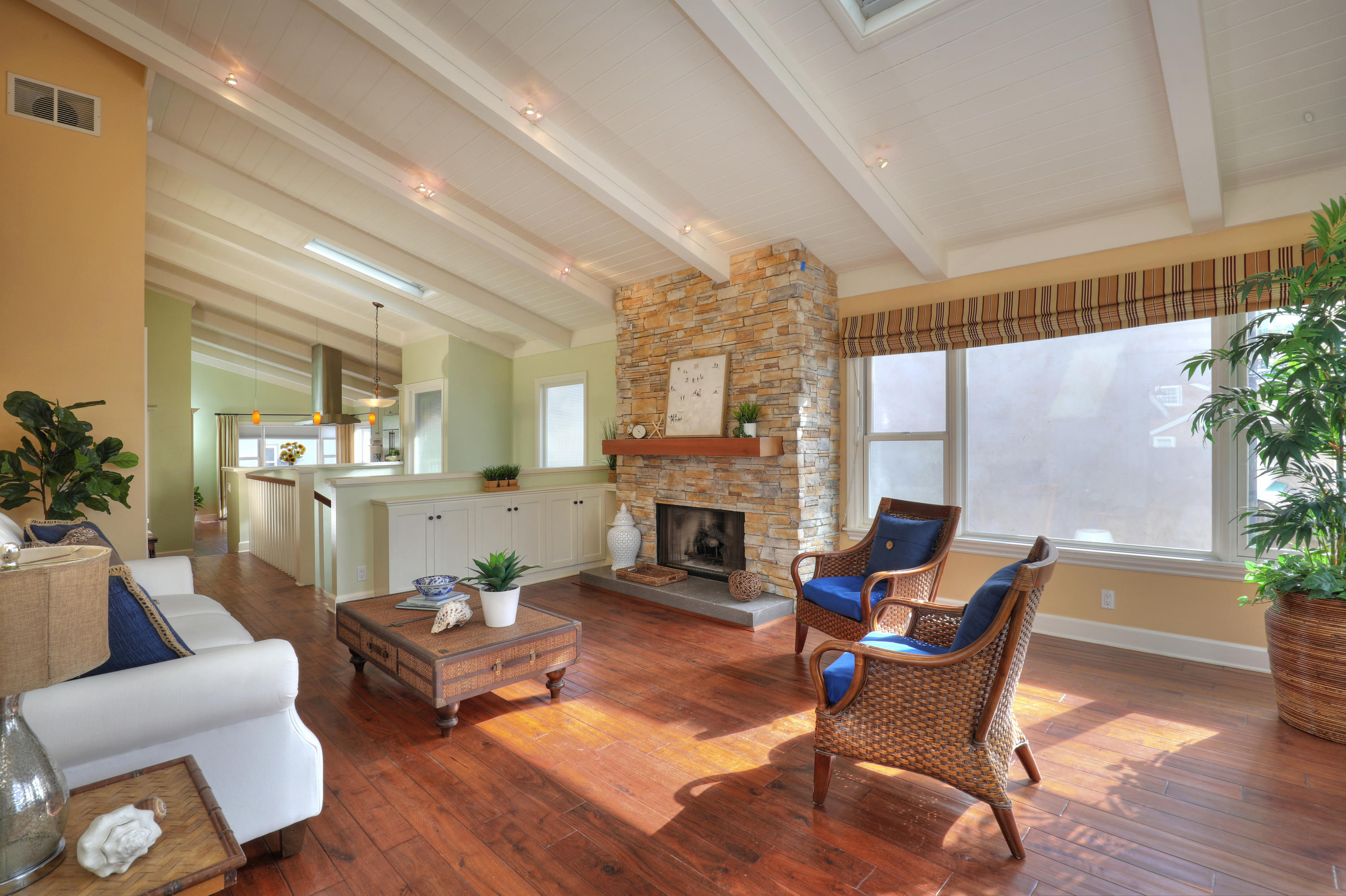 1237 Brunswick Lane Ventura, CA 93001 - Photo 14 of 35 IMG_8389_90_91_tonemapped