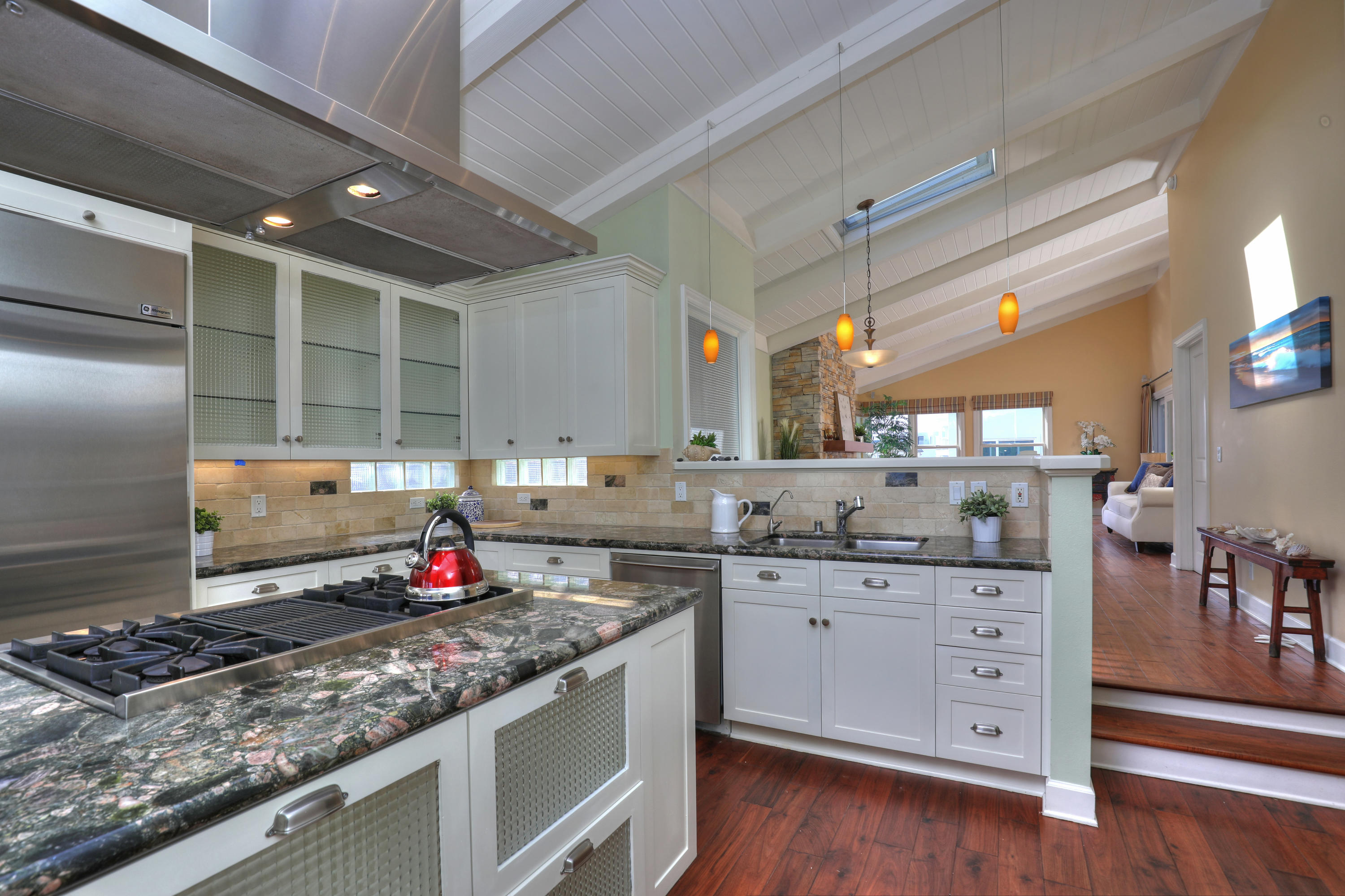 1237 Brunswick Lane Ventura, CA 93001 - Photo 16 of 35 IMG_8342_3_4_tonemapped