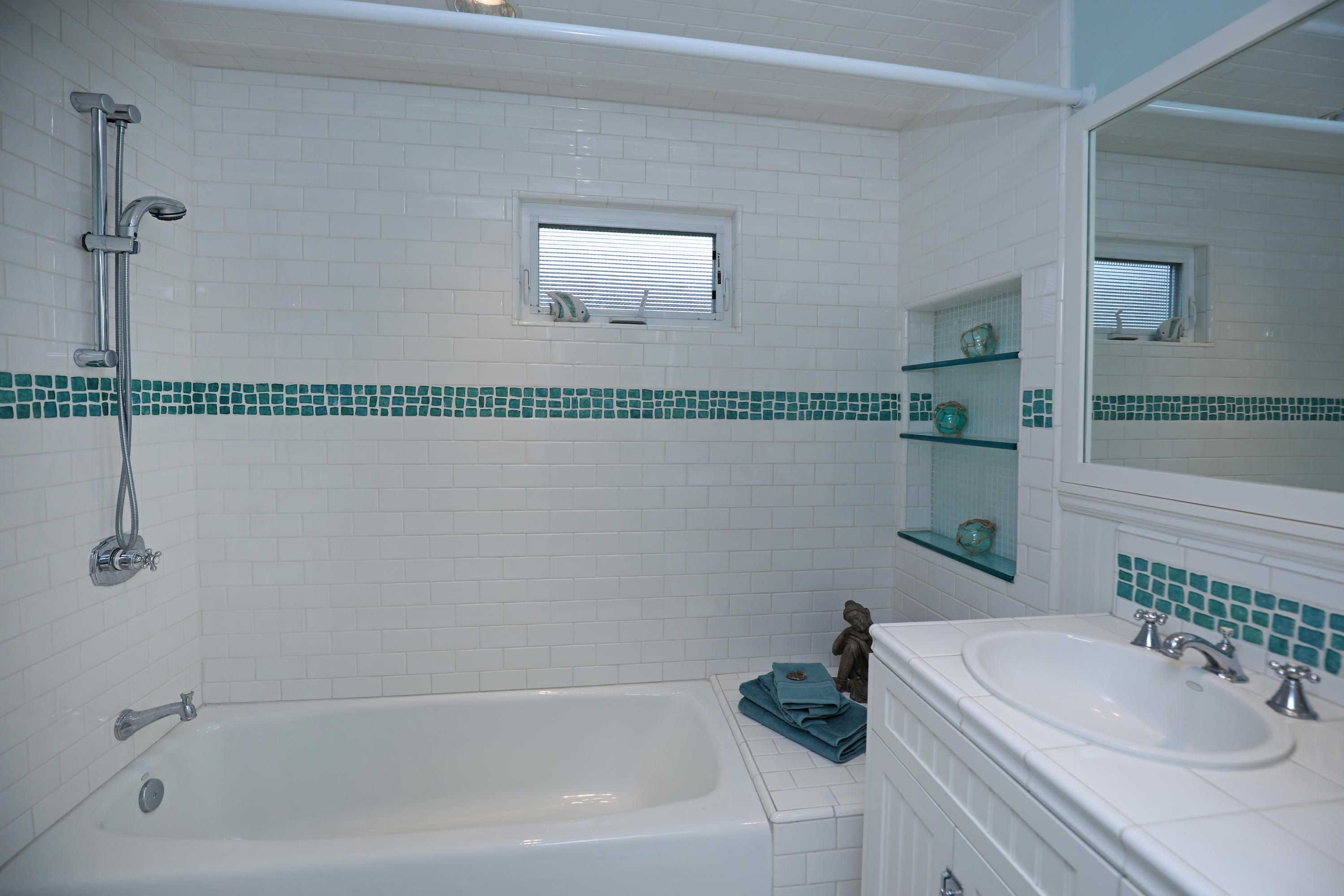 1237 Brunswick Lane Ventura, CA 93001 - Photo 25 of 35 IMG_8434