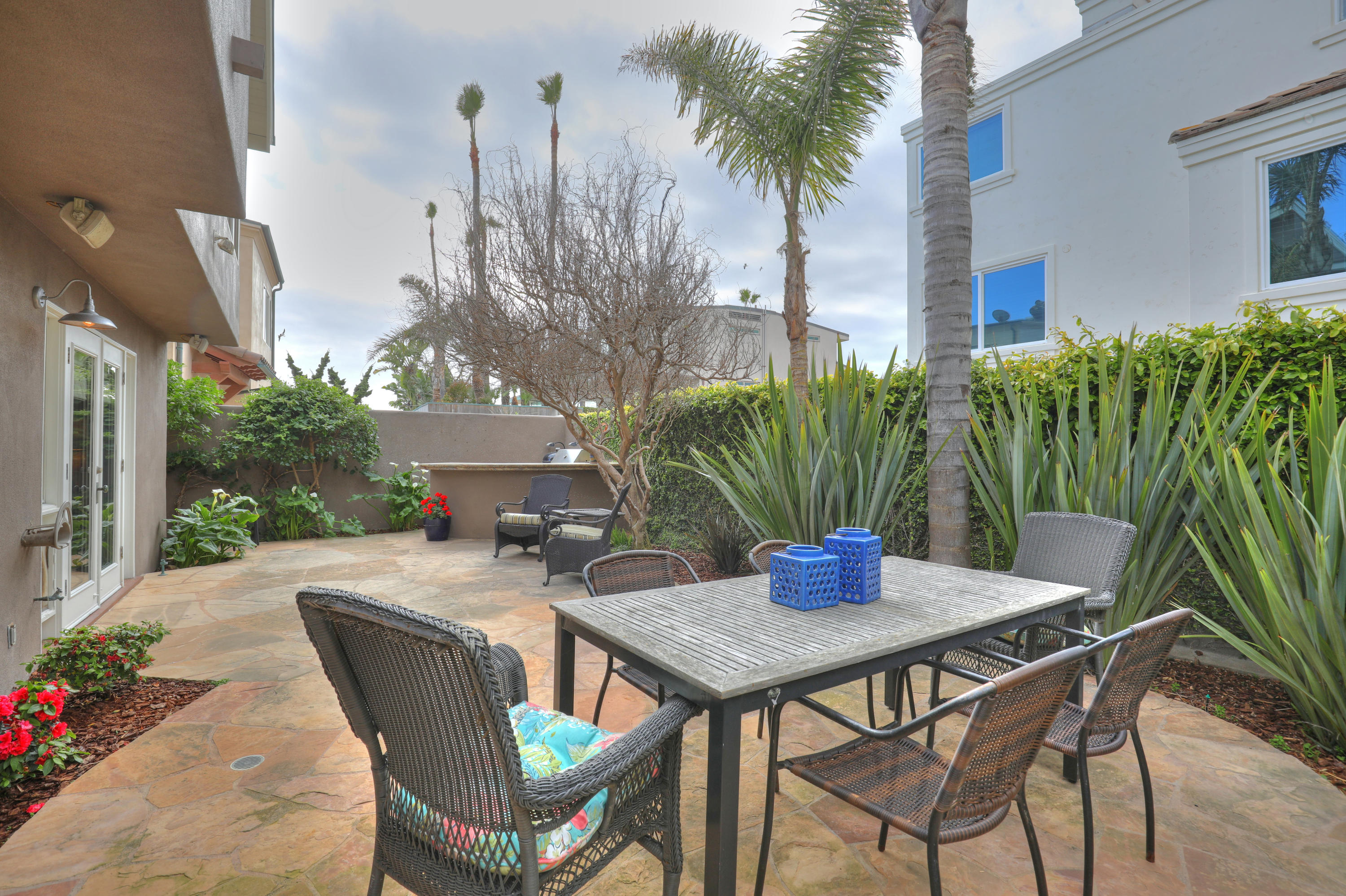 1237 Brunswick Lane Ventura, CA 93001 - Photo 8 of 35 IMG_8445_6_7_tonemapped