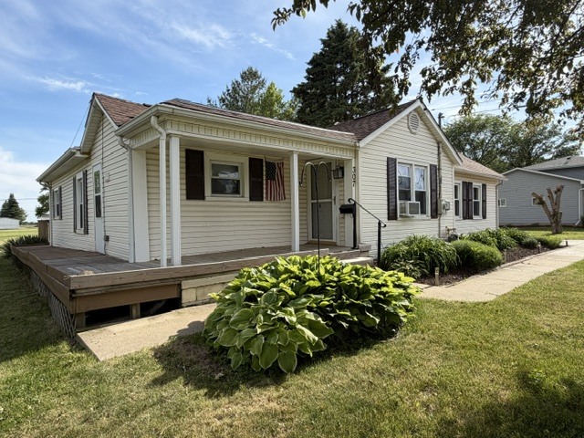 307 Division Street Mendota, IL 61342 - Photo 1 of 14