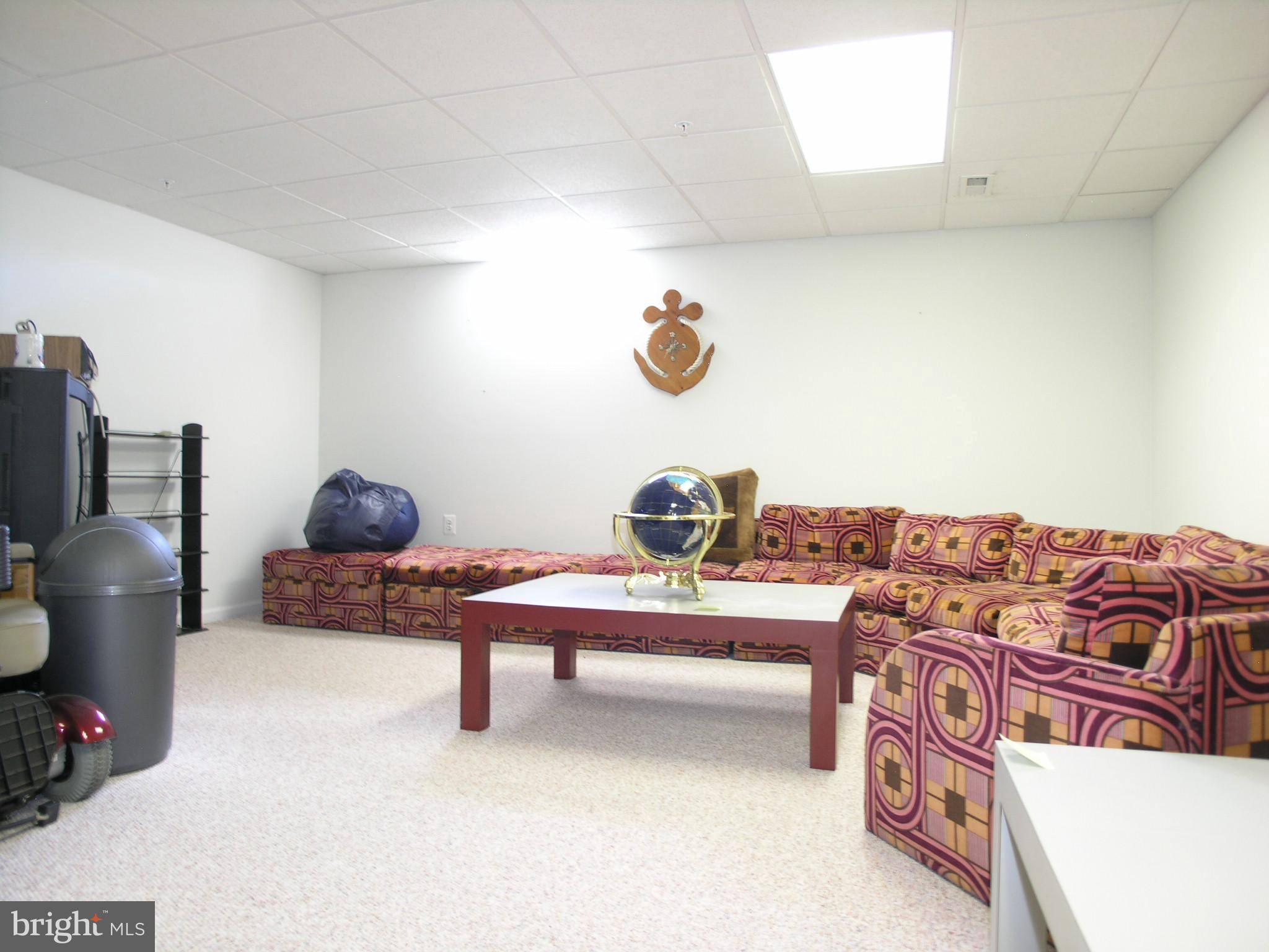 950 Nathaniel Trail Warminster, PA 18974 - Photo 22 of 26 a living room with furniture and a couch