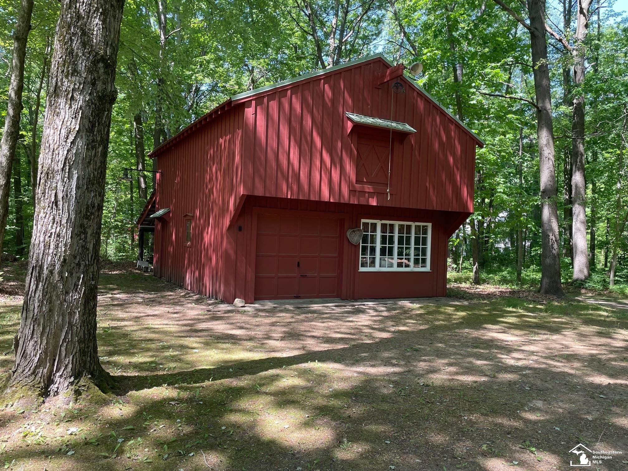 8855 Secor Road Lambertville, MI 48144 - Photo 21 of 65