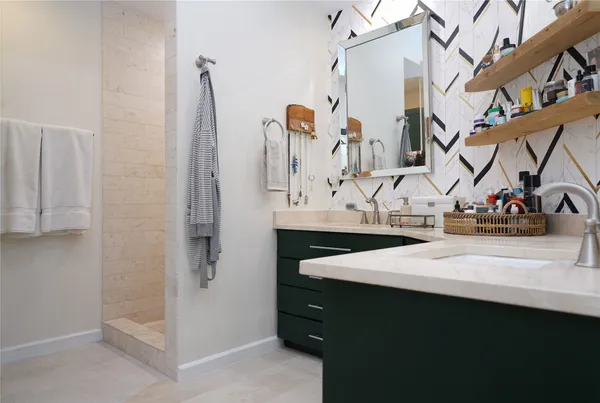 $3,400 | 1000 Liberty Park Drive, Unit 202, Austin, TX 78746