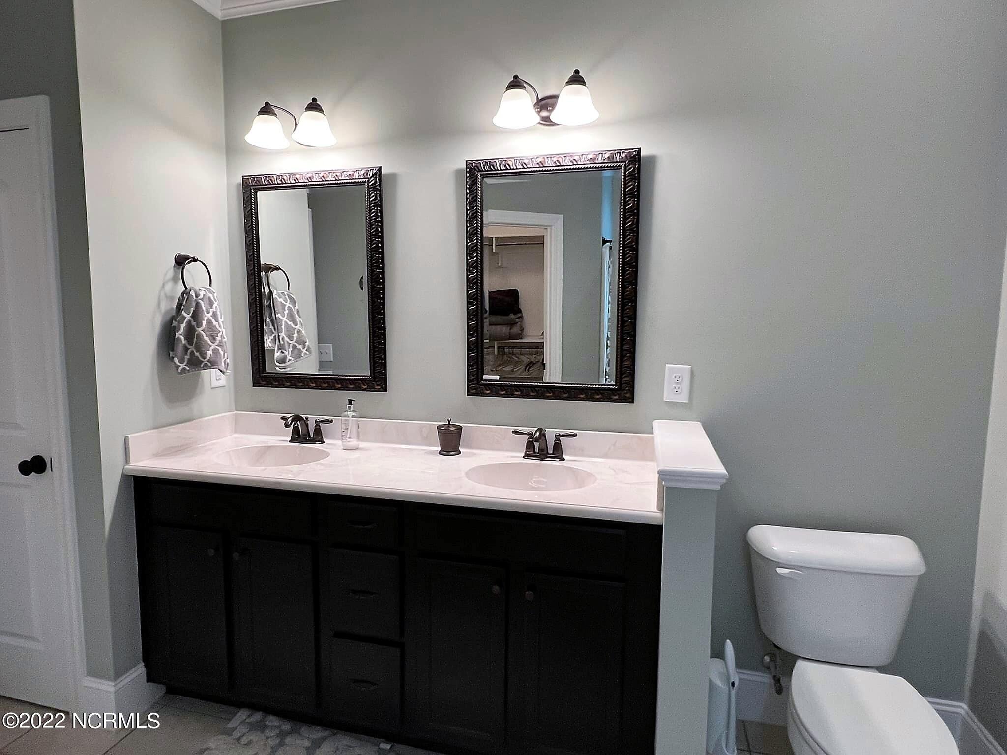 3909 Nantucket Road, Unit B Greenville, NC 27834 - Photo 17 of 21 271667159_10226573186733618_618928978003