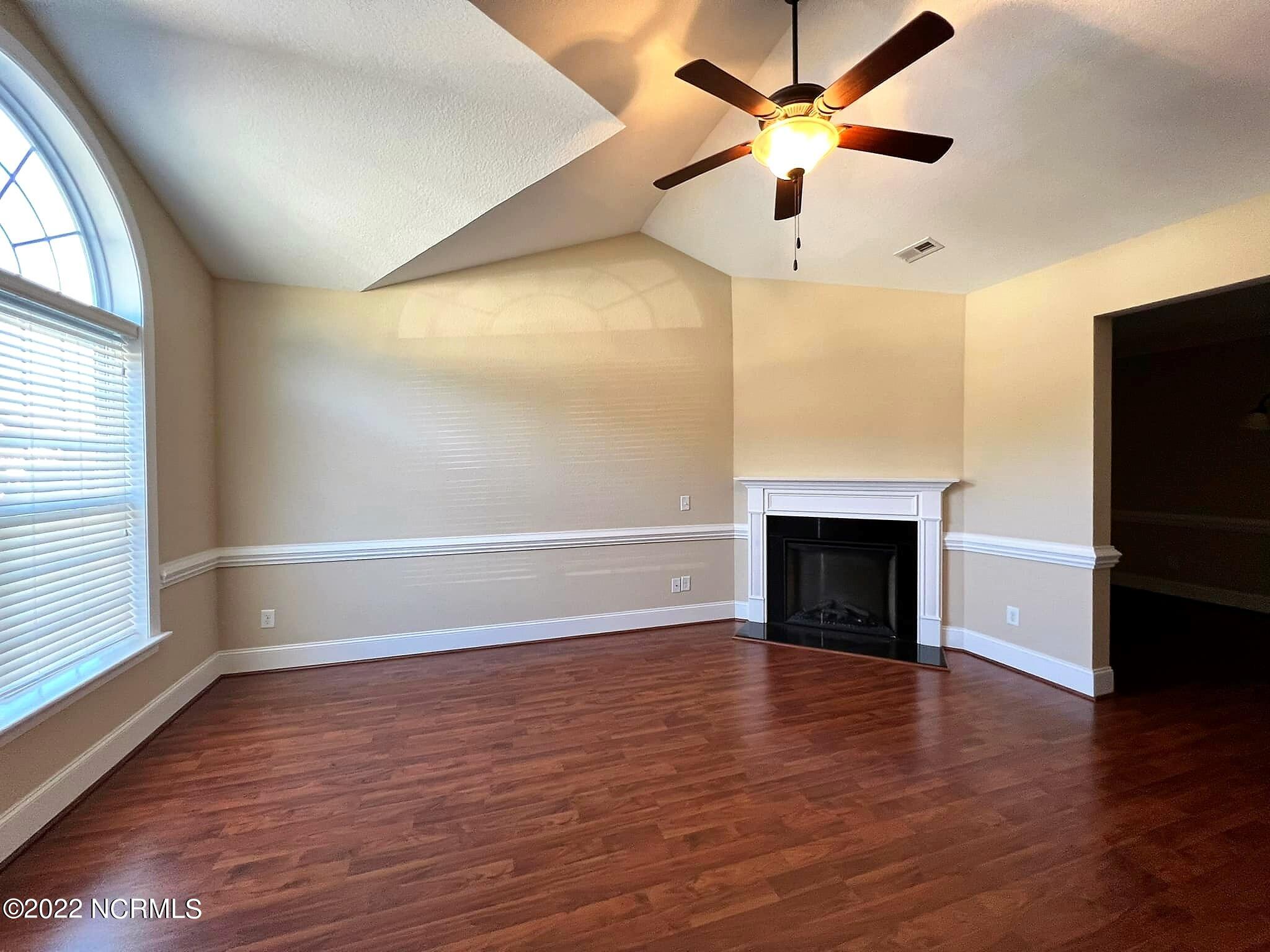 3909 Nantucket Road, Unit B Greenville, NC 27834 - Photo 3 of 21 271736776_10226573187773644_609168568988