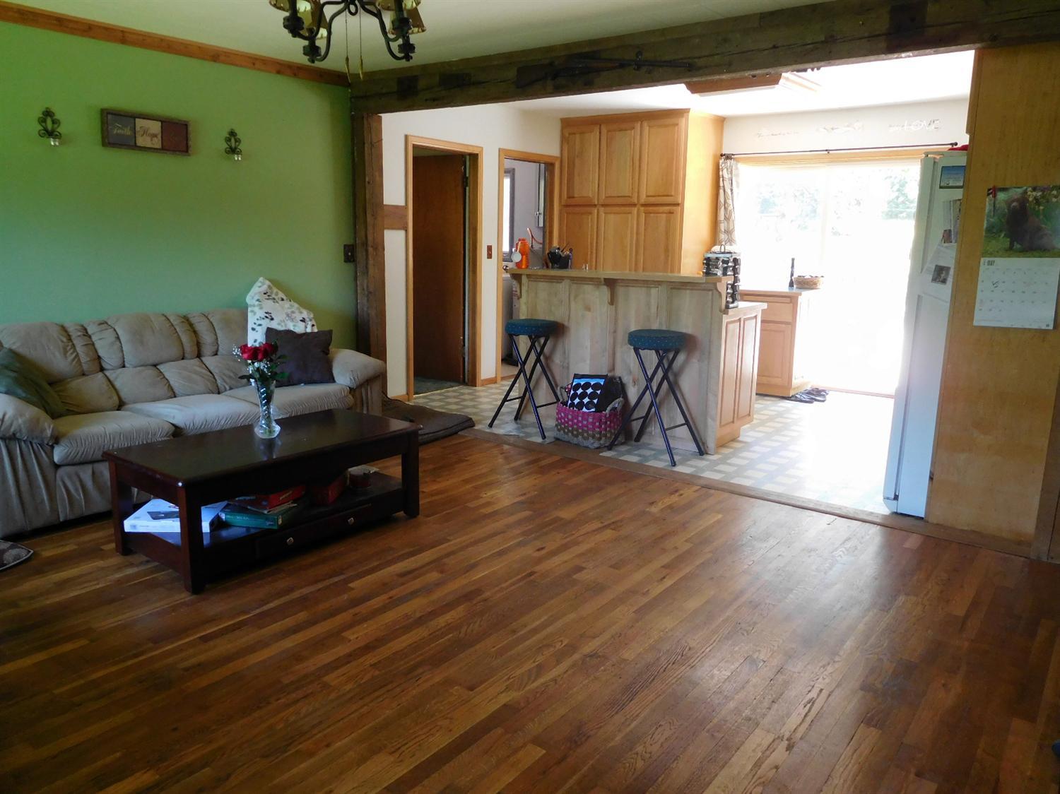 5685 Holland Loop Road Cave Junction, OR 97523 - Photo 10 of 18 View of Kitchen (small breakfast bar) ne