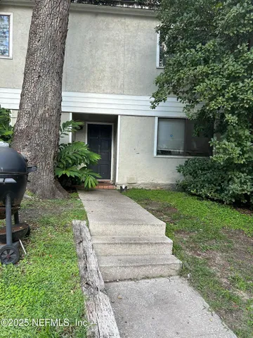 $71,500 | 718 Oaks Manor Court, Unit M12, Jacksonville, FL 32211