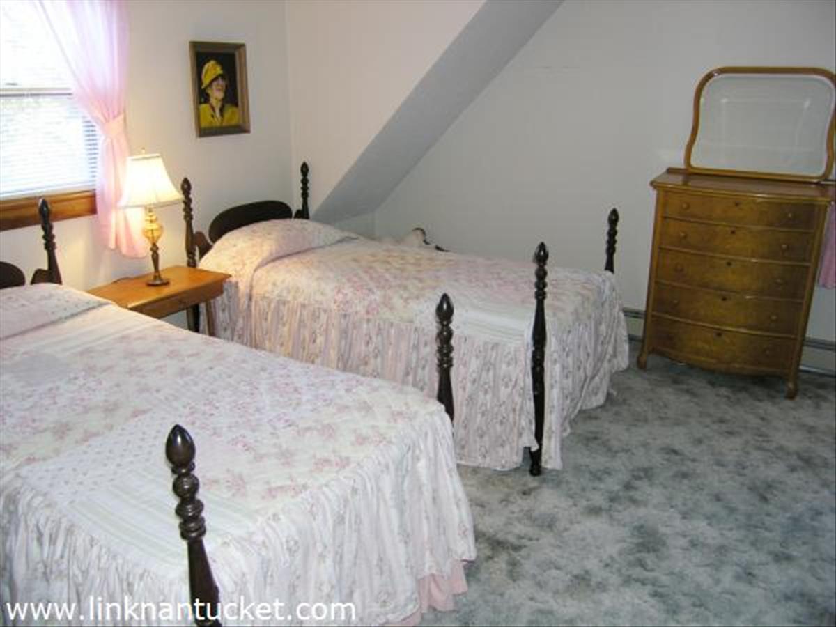 27 Surfside Road Nantucket, MA 02554 - Photo 12 of 15 Gallery Image 12