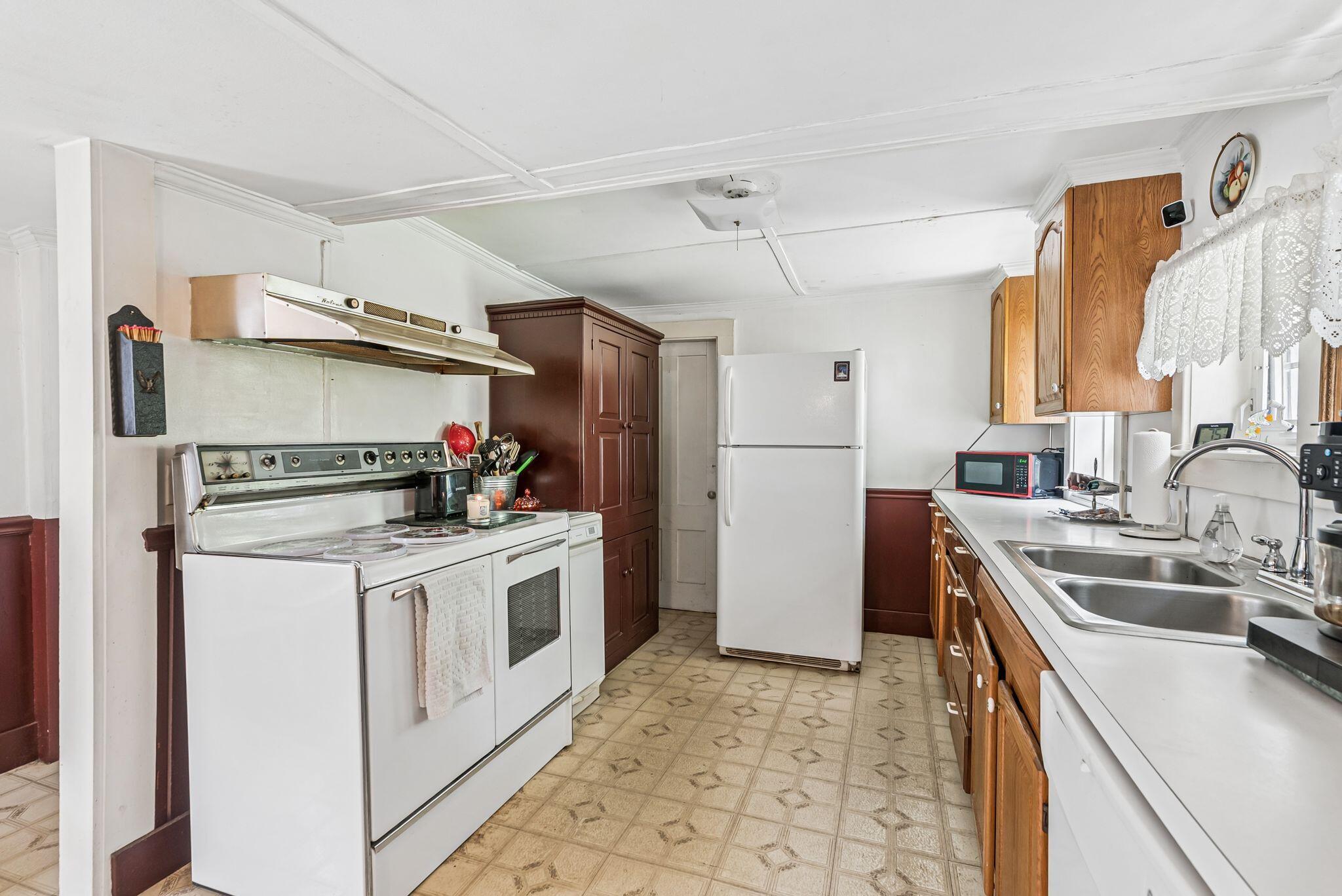 2023 Post Road Wells, ME 04090 - Photo 24 of 72 41_DSC05824