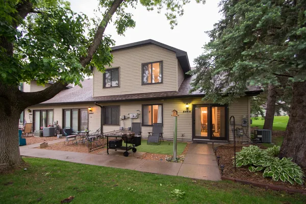 $226,000 | 544 Auburn Place Northwest, Unit H, Elk River, MN 55330