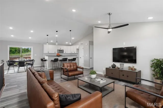 $284,800 | 792 Atlantic Drive, Union, MO 63084