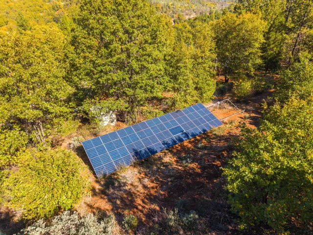 $340,000 | 29204 Park Road, Bella Vista, CA 96008