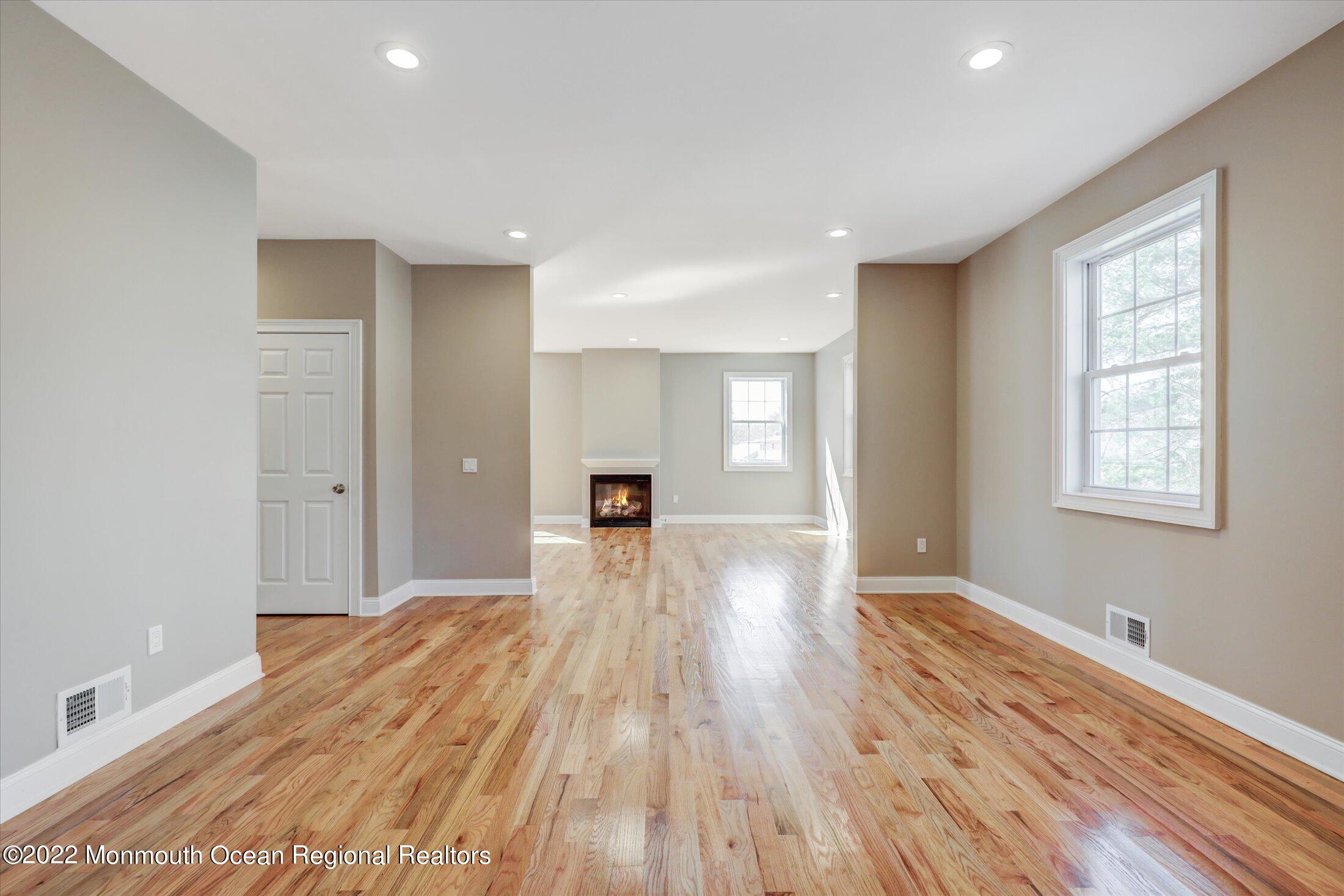 599 Line Road Aberdeen, NJ 07747 - Photo 15 of 45 13-Family Room