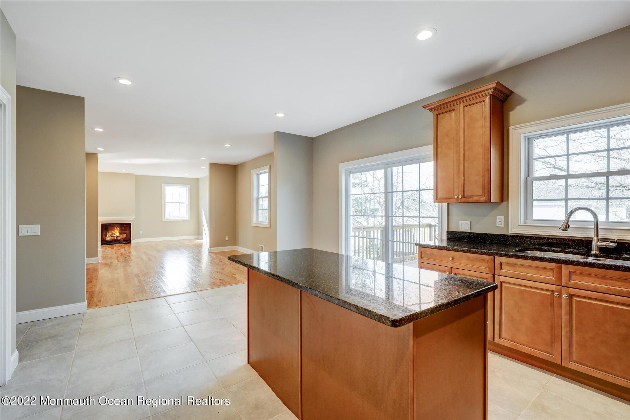 599 Line Road Aberdeen, NJ 07747 - Photo 24 of 45 21-Kitchen