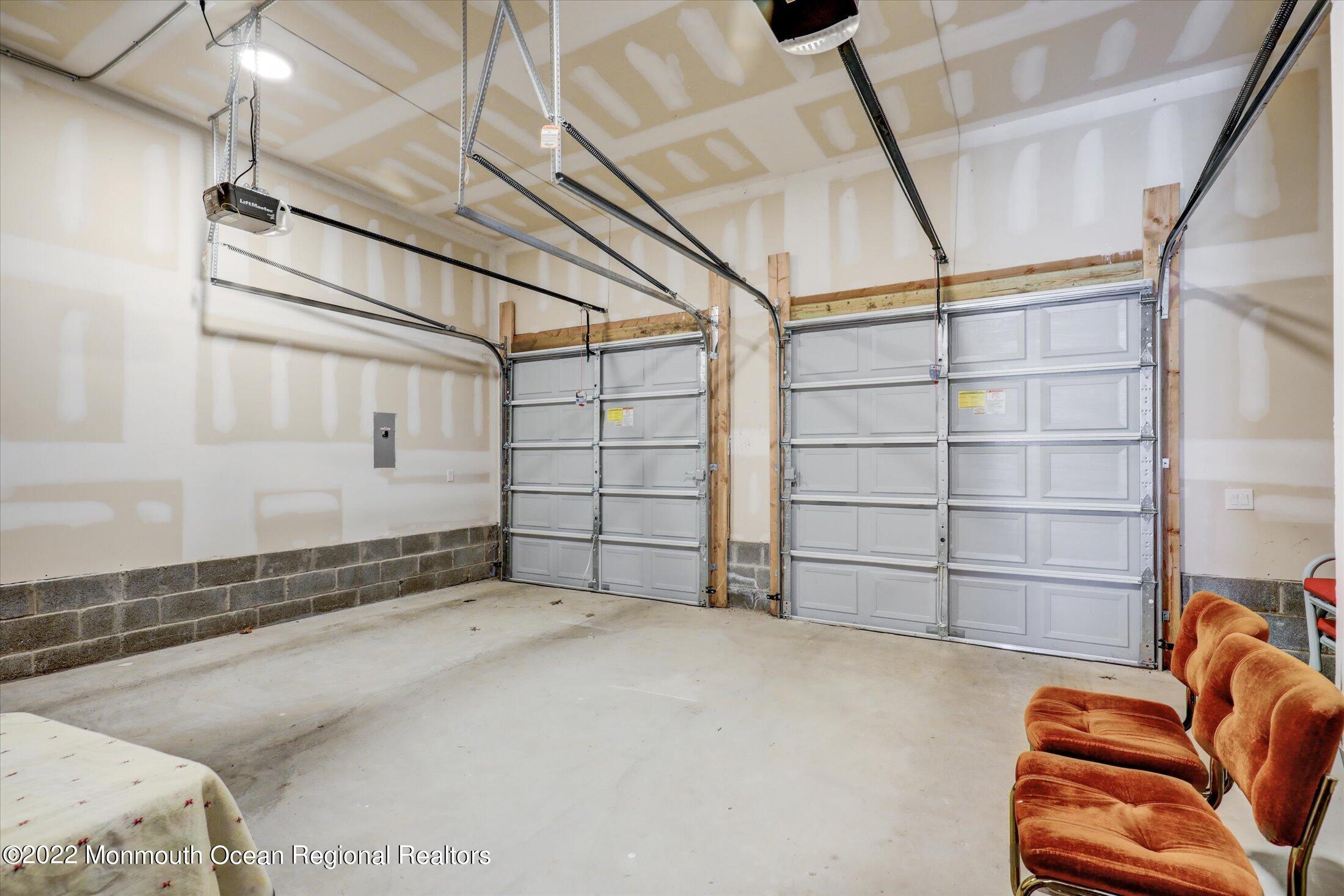 599 Line Road Aberdeen, NJ 07747 - Photo 26 of 45 23-Garage