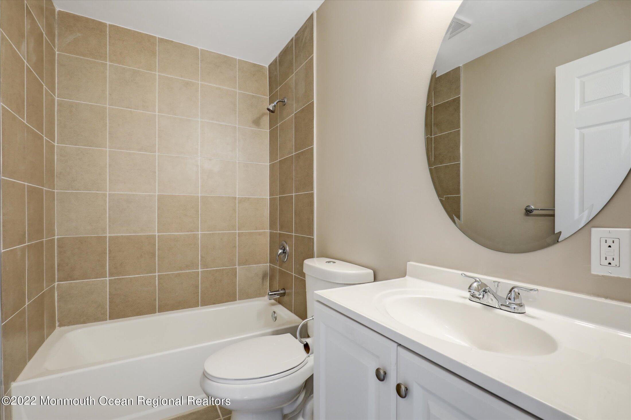 599 Line Road Aberdeen, NJ 07747 - Photo 37 of 45 32-Bathroom