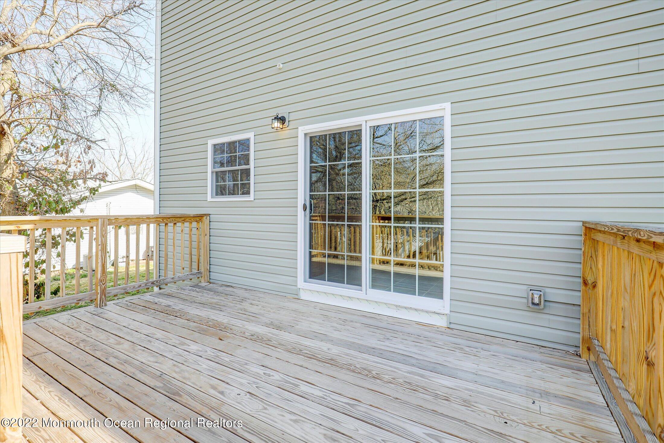599 Line Road Aberdeen, NJ 07747 - Photo 41 of 45 37-Deck
