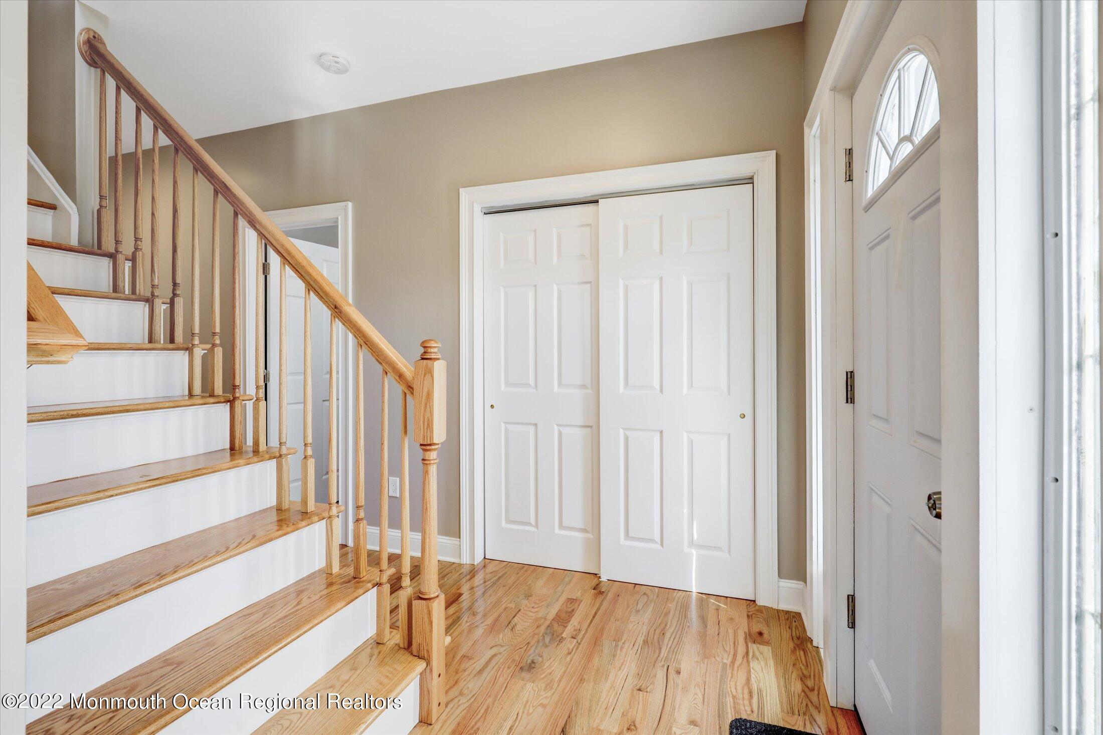 599 Line Road Aberdeen, NJ 07747 - Photo 5 of 45 05-Foyer