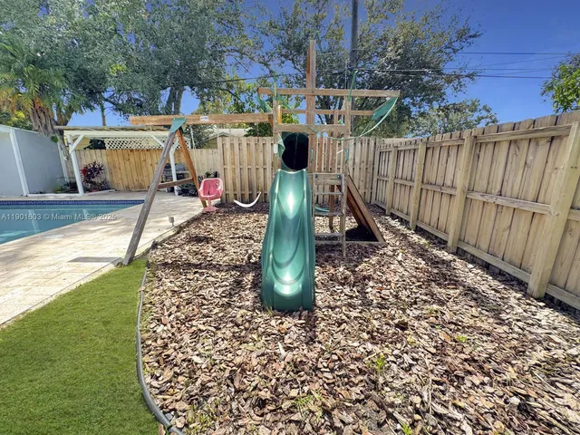 a view of outdoor space