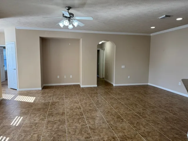 $265,000 | 43 Abercrombie Place, Conroe, TX 77384