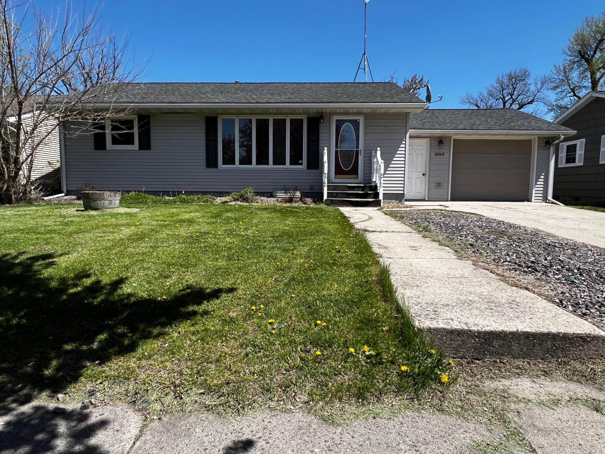 1069 15th Street Granite Falls, MN 56241 - Photo 2 of 31