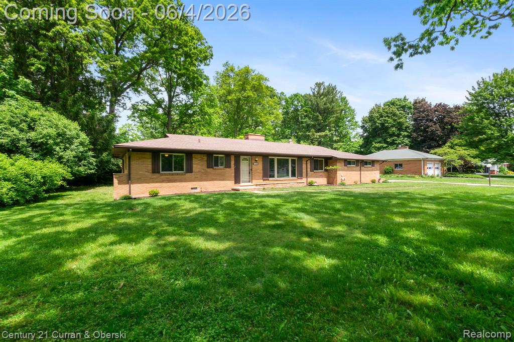 36634 West Lyman Road Farmington, MI 48331 - Photo 37 of 53 Gallery Image 37