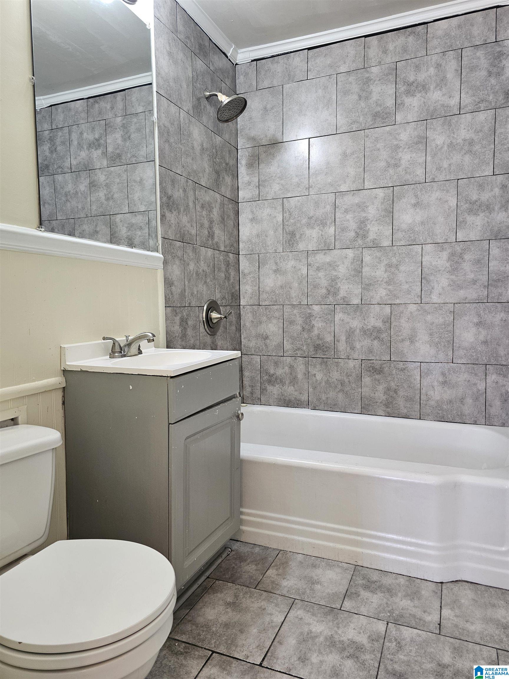 304 20th Avenue Northeast Birmingham, AL 35215 - Photo 9 of 12