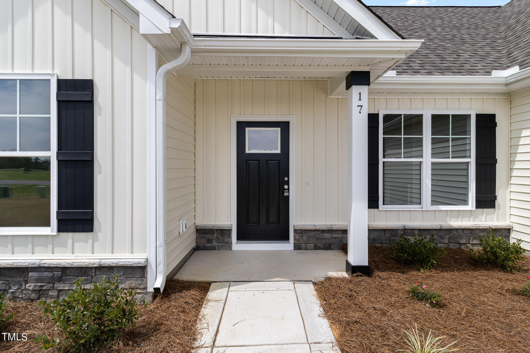 17 Tanseyleaf Drive Smithfield, NC 27577 - Photo 5 of 36 004_img_1015-edit