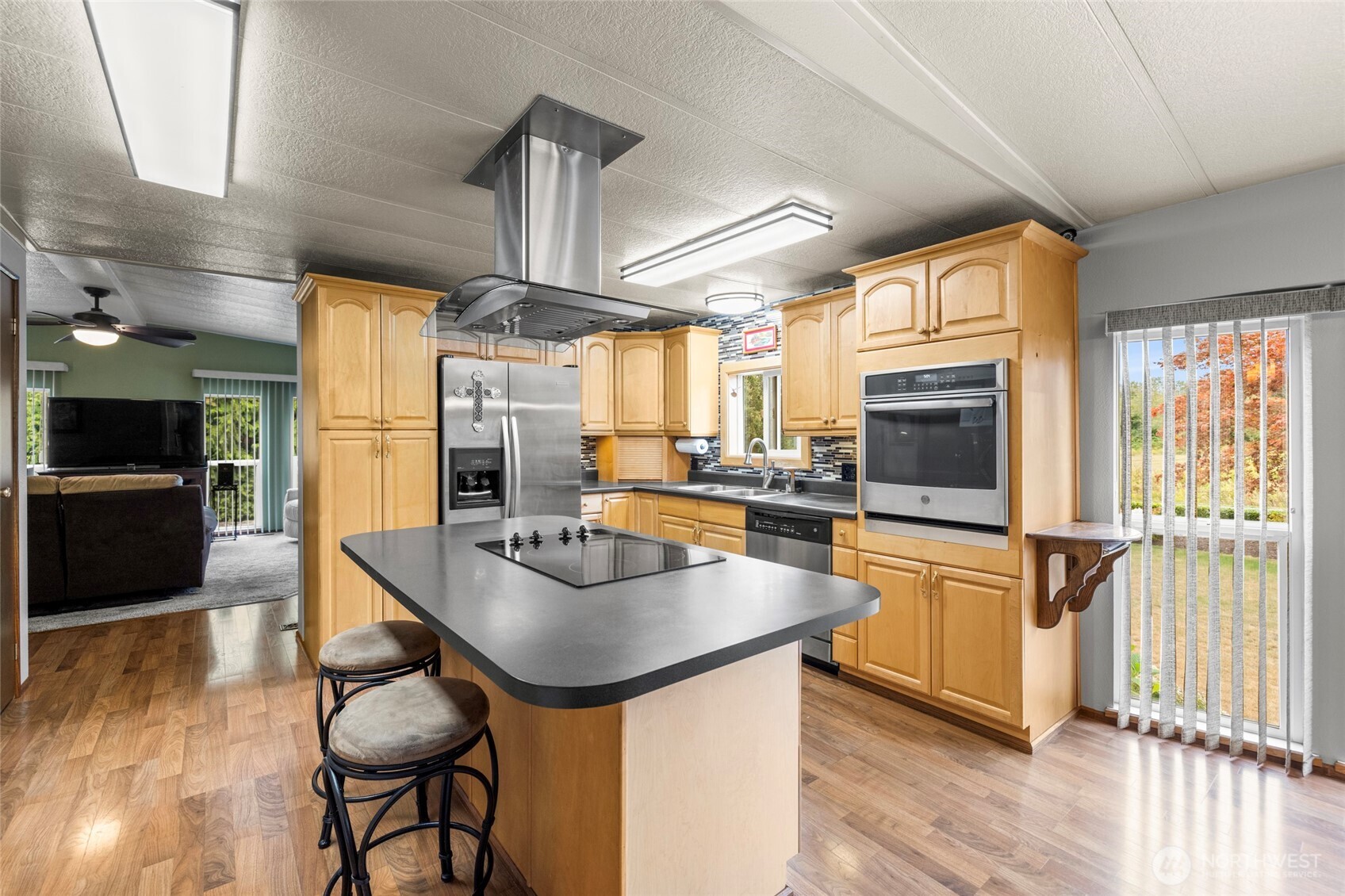 6947 Karber Road Blaine, WA 98230 - Photo 12 of 40 Gallery Image 12