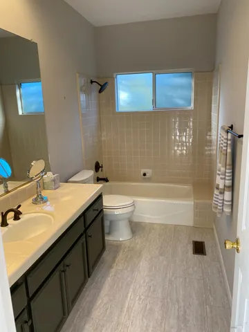 $830,000 | 6261 Meadowstone Drive, Santa Rosa, CA 95409