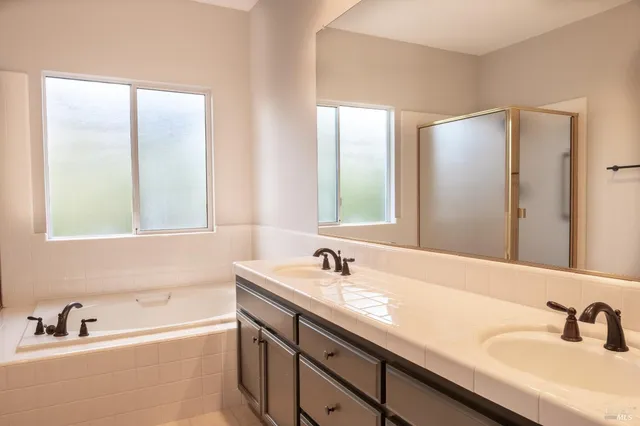 $795,000 | 6261 Meadowstone Drive, Santa Rosa, CA 95409