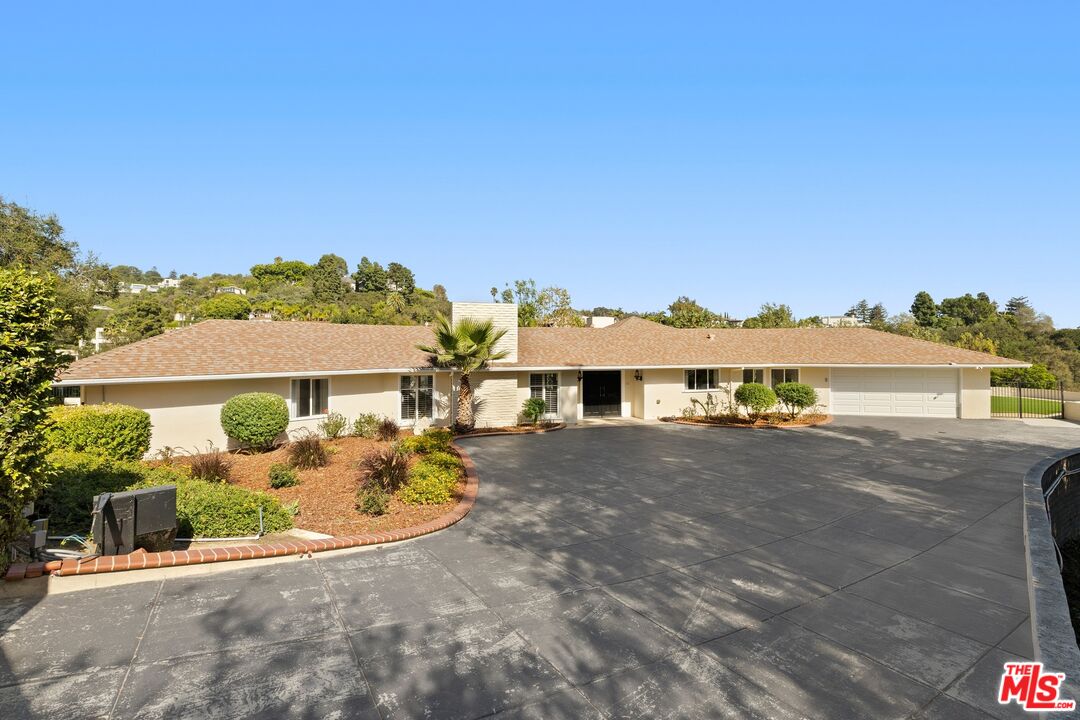 10985 Bellagio Road Los Angeles, CA 90077 - Photo 7 of 22 Gallery Image 7