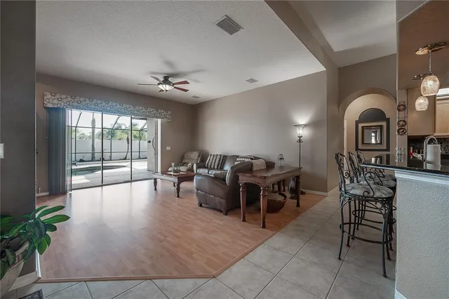 $650,000 | 10126 Londonshire Lane, Tampa, FL 33647