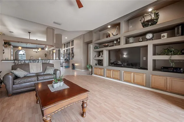 $650,000 | 10126 Londonshire Lane, Tampa, FL 33647